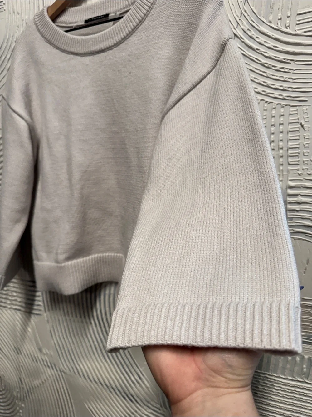T Tahari Cream Loose Fit Crewneck Sweater N0467
